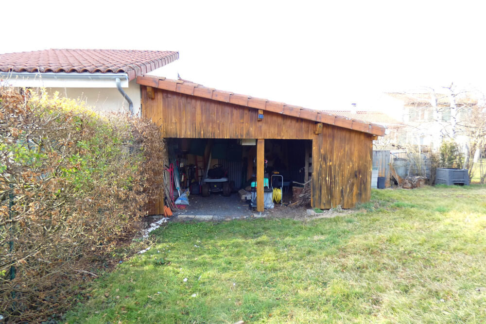 A 2 pas d' Arpajon sur Cère BELLE MAISON contemporaine