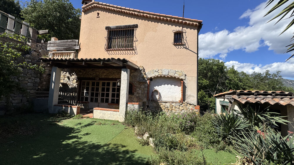 Bar sur loup, villa individuelle comprenant deux grands appartements piscine