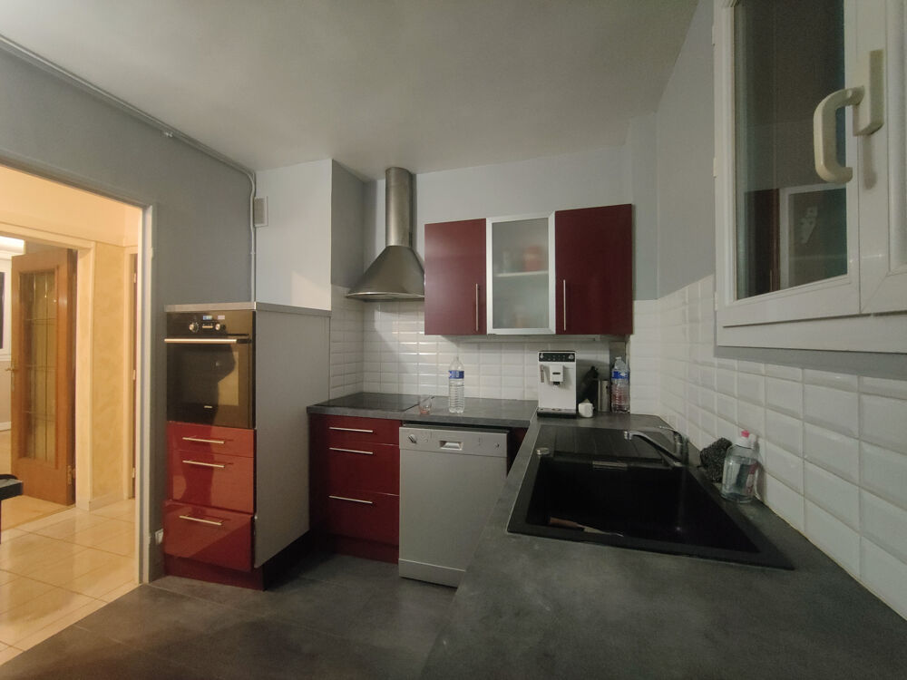 PLEIN CENTRE VILLE, MAGNIFIQUE F4 DE 80 M2 AVEC TERRASSE DE 10 M2 SITUÉ DANS RESIDENCE CALME AVEC VUE LOINTAI