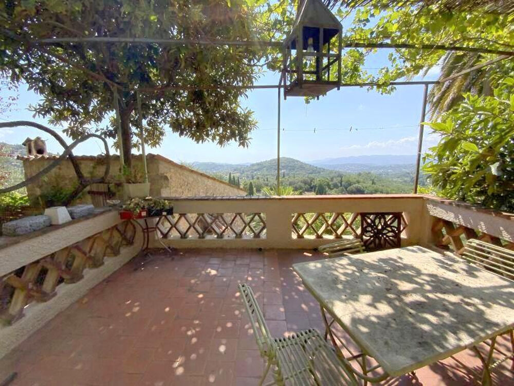 MAGAGNOSC DANS HAMEAU MAISON AVEC JARDINET VUE MER