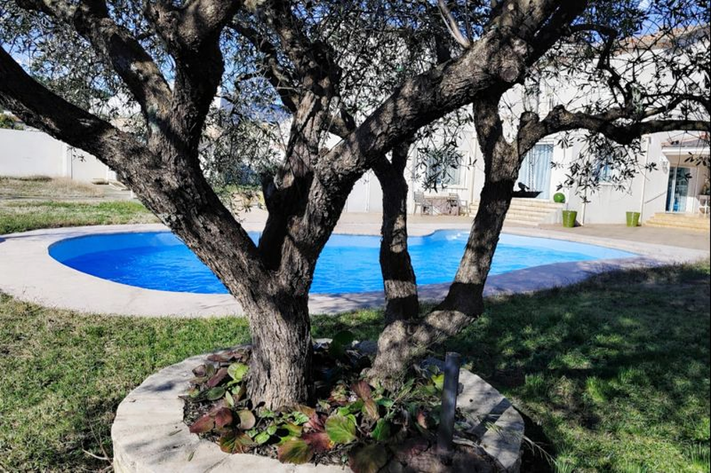 Maison familiale avec piscine sur 1 800 m2