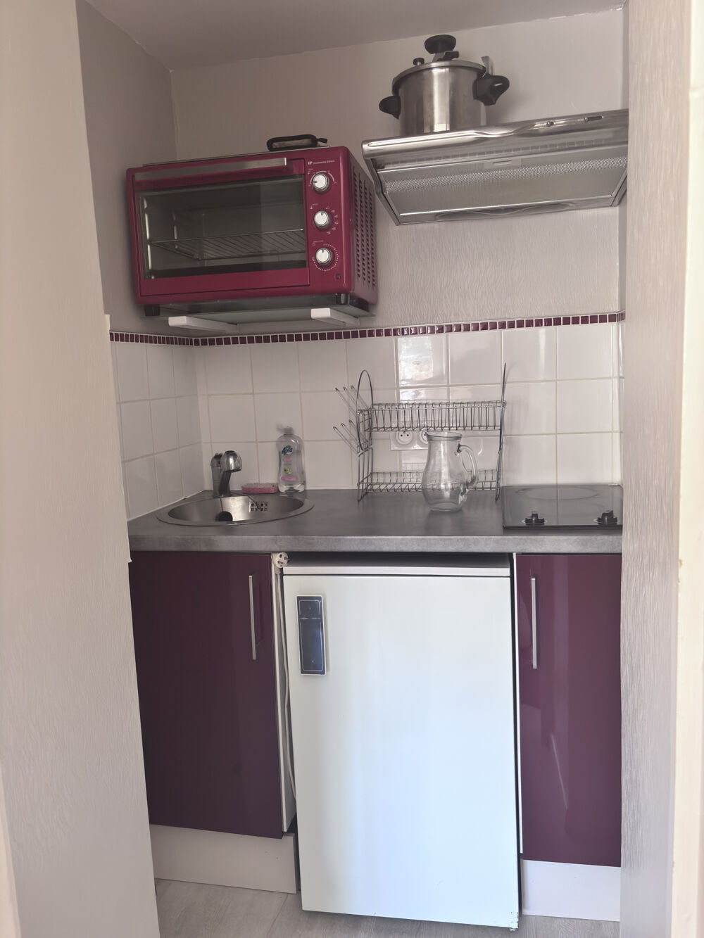 Location Appartement CHÂTEL-GUYON   A LOUER STUDIO MEUBLÉ 18 m2   RÉSIDENCE SÉCURISÉE Chatel guyon