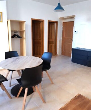  Appartement à louer 1 pièce 40 m²