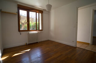  Appartement à louer 4 pièces 83 m² Chambery