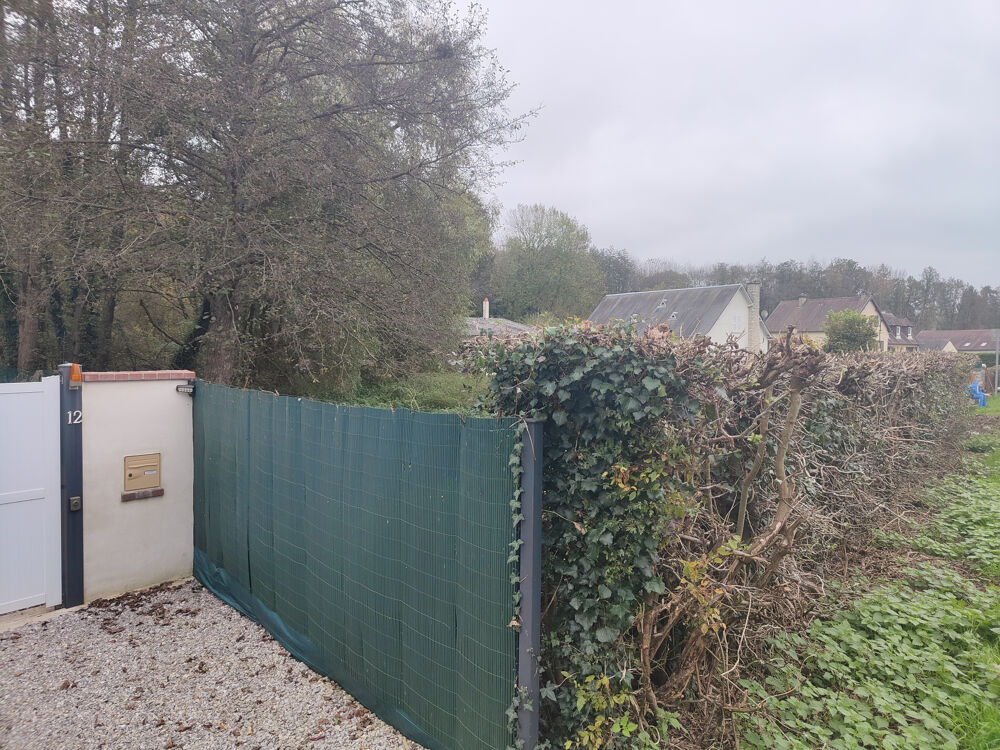 Vente Terrain TRES BEAU TERRAIN A BATIR DE 2000 M2 SUR 20 METRES DE FACADE PROCHE DU CENTRE VILLE DANS UN BOURG PAISIBLE SUR Lachapelle aux pots