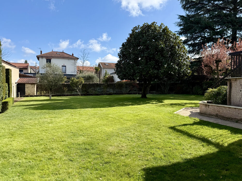 � vendre  Propri�t�/ch�teau Bron (69500)