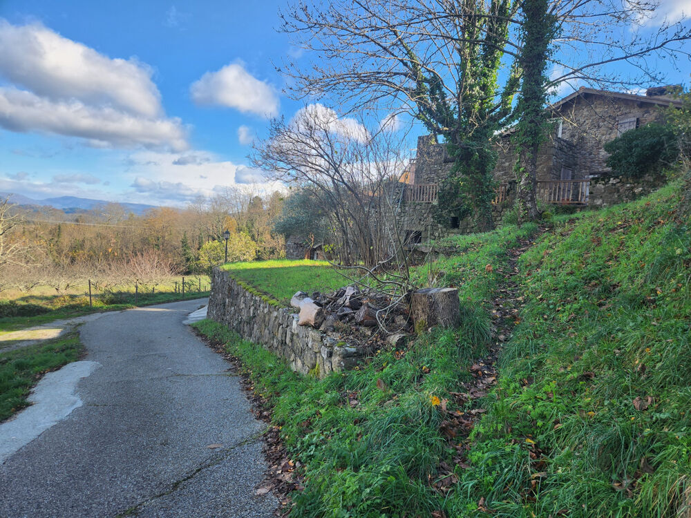 Maison 7 pièces 170 m² · à St Cirgues de Prades · 170 m² · 220 000 €