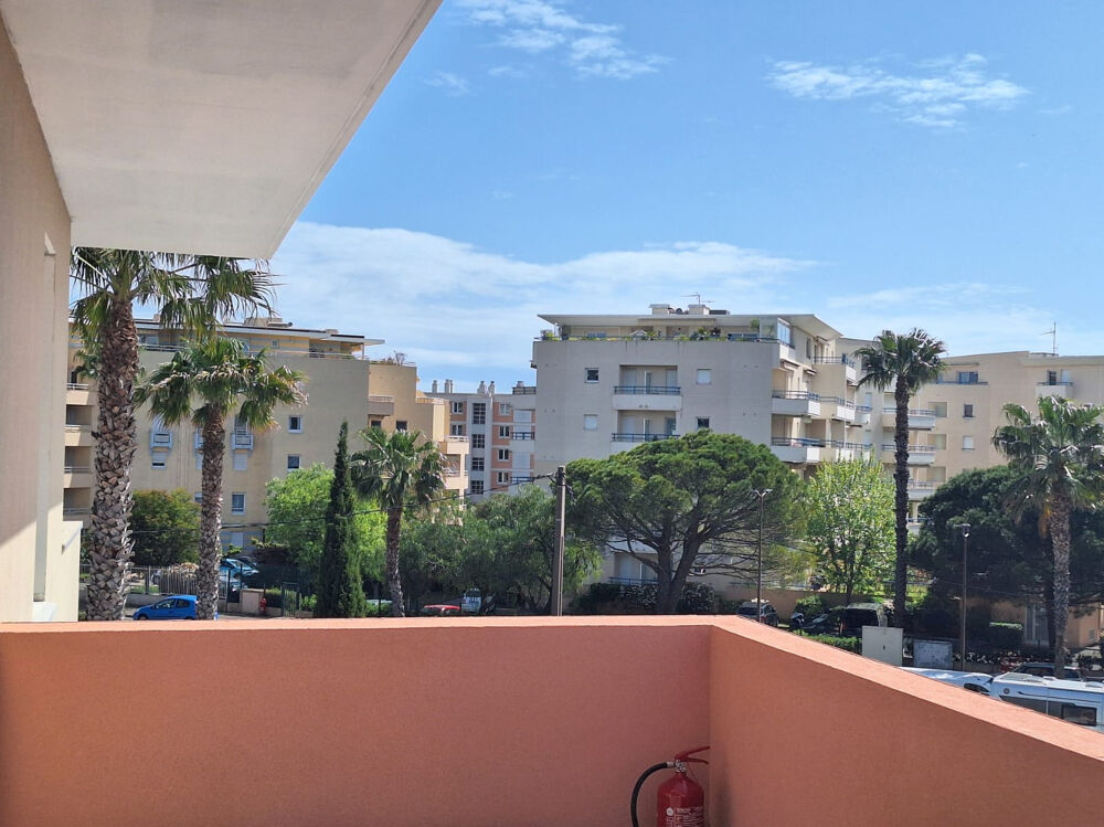 FREJUS T3 RECENT DE 65M2 A 300 M DE LA MER AVEC BOX
