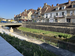  Proprit/chteau  vendre 8 pices 200 m