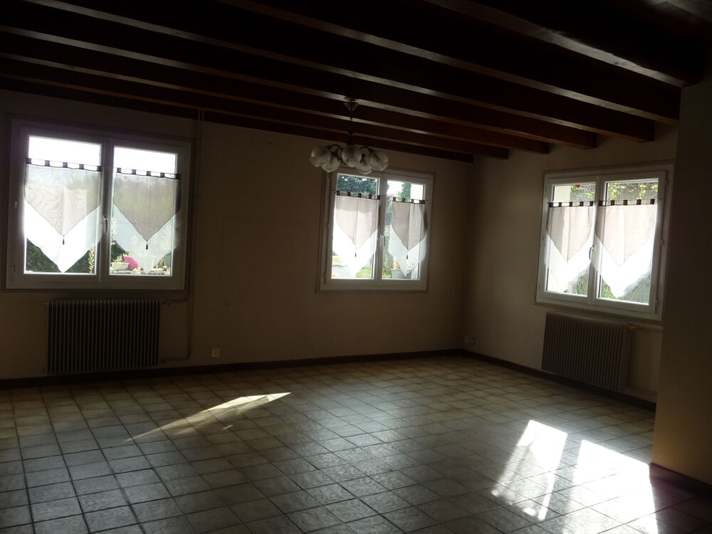 MORNAND EN FOREZ Maison de village de 162 m2 avec terrain 1798 m2