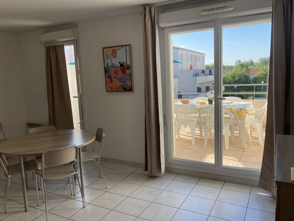 Grand duplex de 50 m2 avec vue sur piscine dans résidence avec prestations multiples