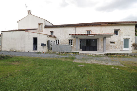   Coup de c�ur assur�   Authentique maison charentaise de caract�re � Marsais, proche Surg�res Maison - 7 pi�ce(s) - 247 m�