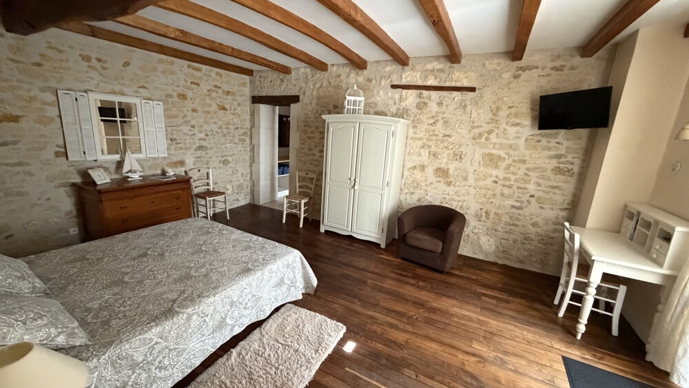 à vendre  Propriété/château Saint-Jean-d'Angély (17400)
