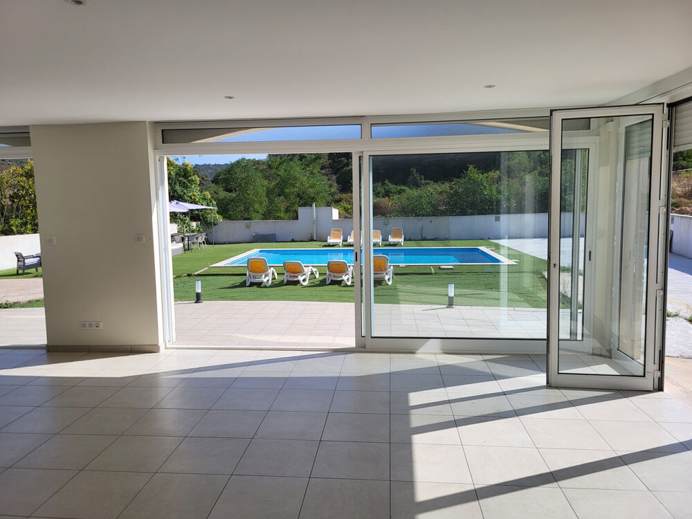 Charmante villa avec piscine à Alata