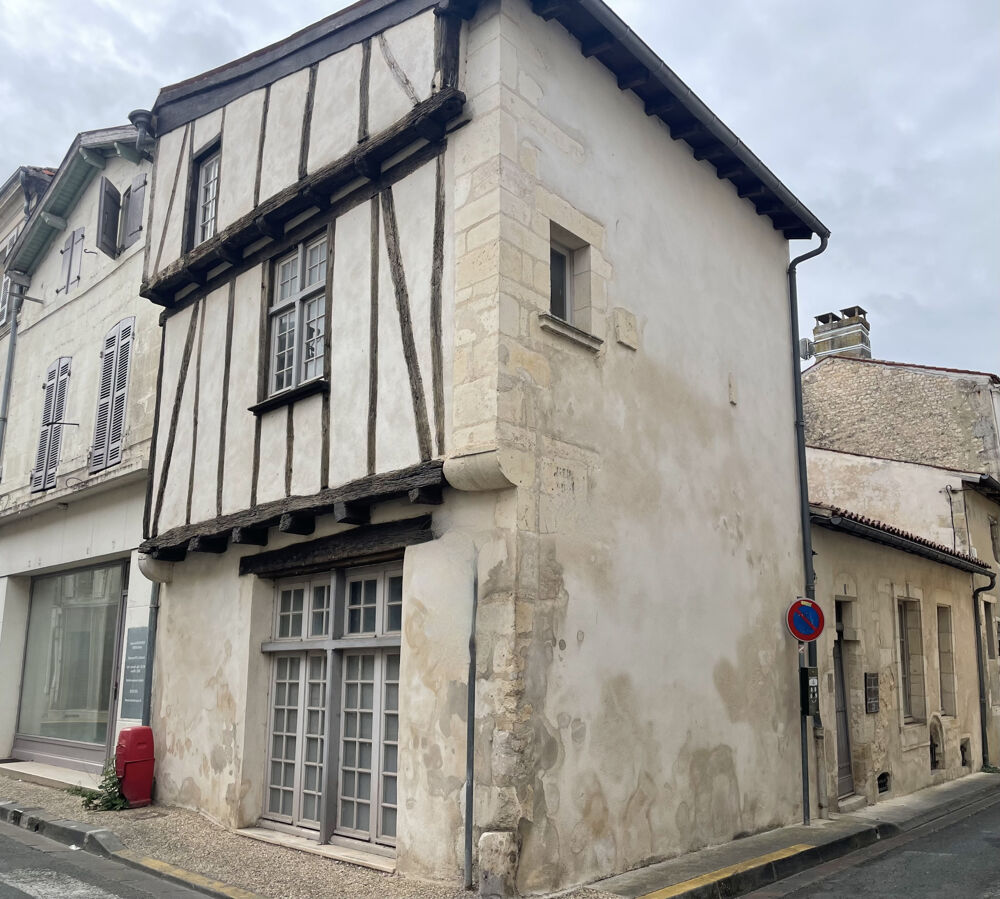 Jolie maison à pans de bois