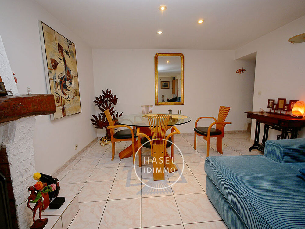 Pomérols, centre historique, maison de village fonctionnelle et prête à vivre. T5 de 129 m2 avec garage, comm