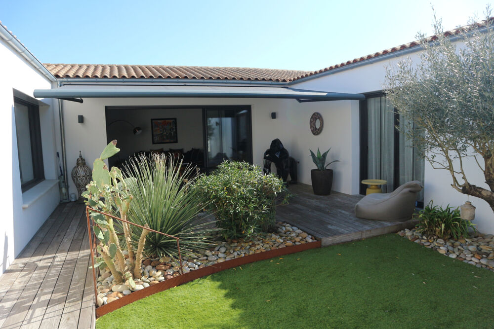 � vendre  Propri�t�/ch�teau La Rochelle (17000)