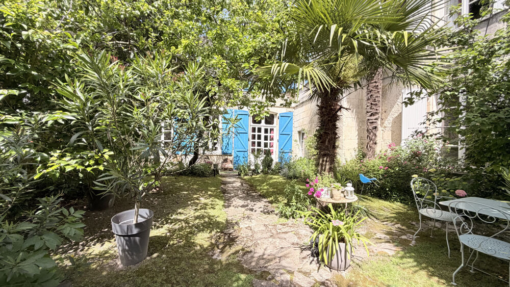 à vendre  Propriété/château Saint-Jean-d'Angély (17400)
