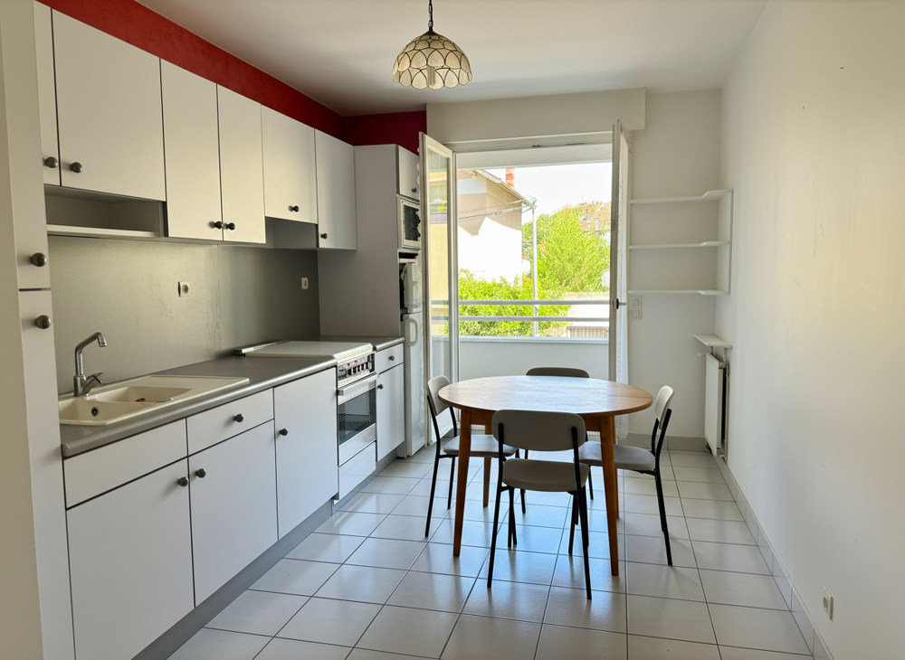 Vente Appartement Grand T3 rue Bonnefond LYON 3 avec cave et garage. Lyon 3