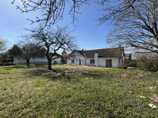  Maison  vendre 8 pices 230 m