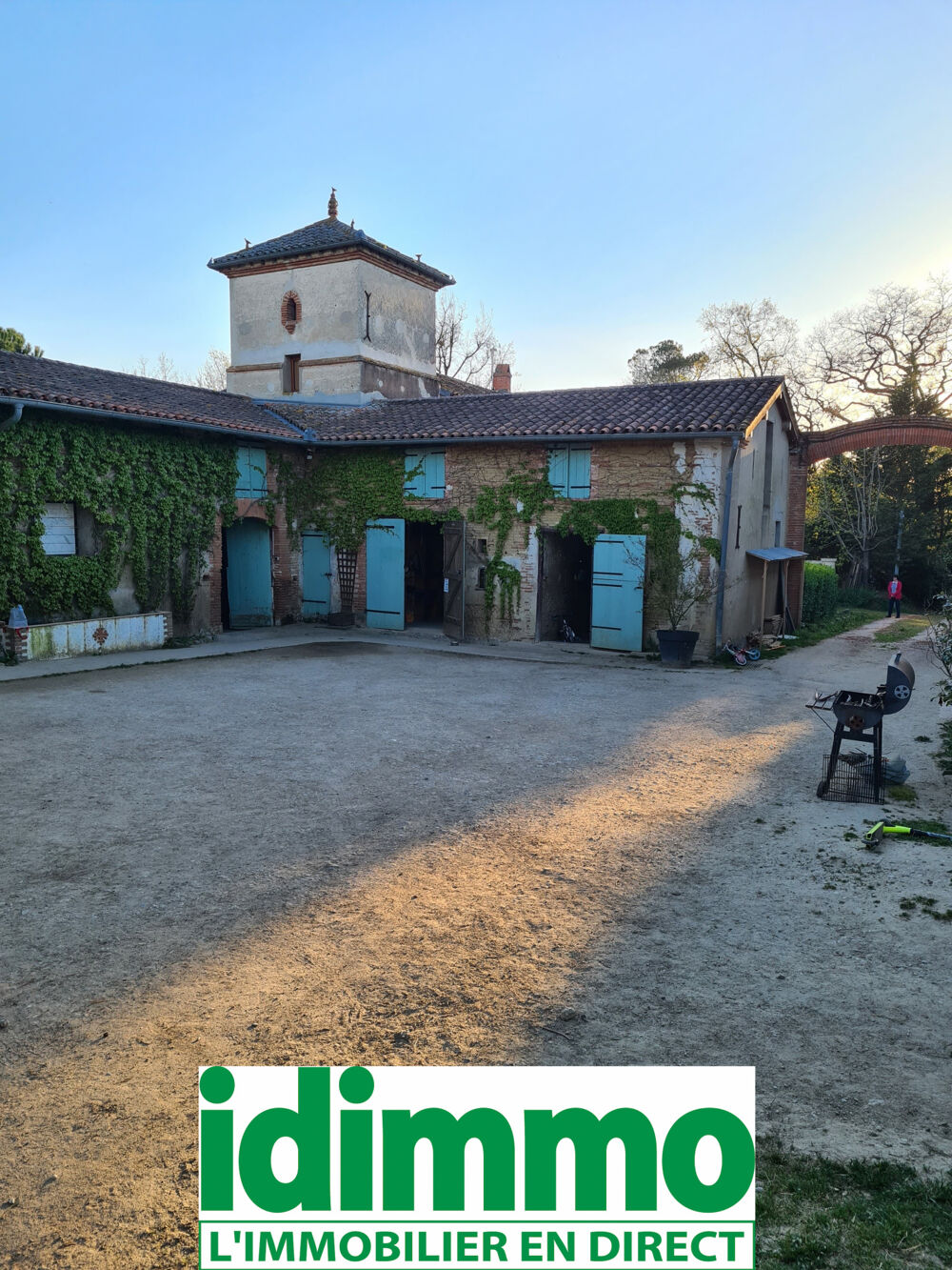   CINTEGABELLE- Fonds de commerce pension de chevaux et poney club 