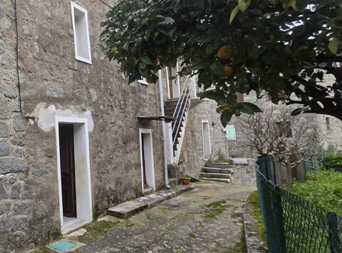   Petit prix en Corse-du-Sud : T2 � r�nover dans maison de village � Sollacaro Appartement - 2 pi�ce(s) - 24 m�