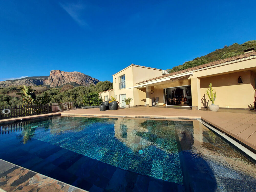 Vente Maison AFA Villa de prestige avec piscine  T5 de  270m2 vue mer Afa