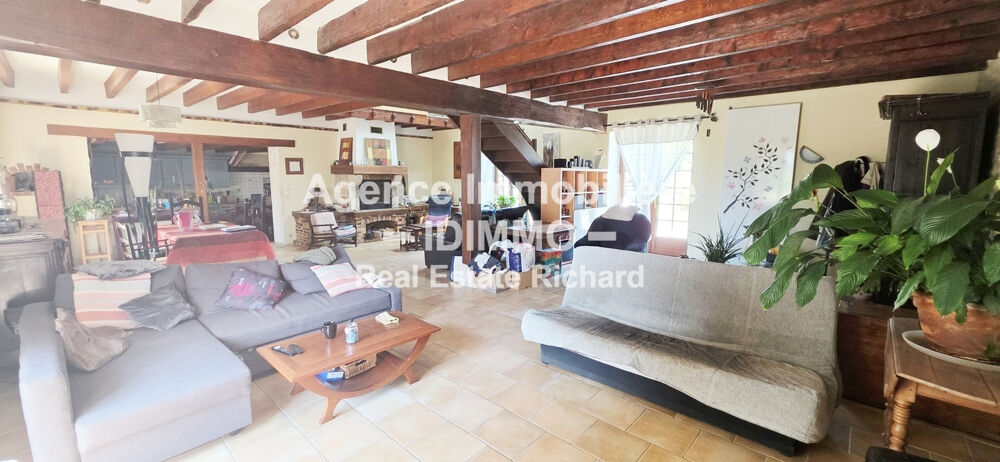 A VENDRE grand Corps de Ferme au Calme Absolu - CORBEILLES EN GATINAIS 45490