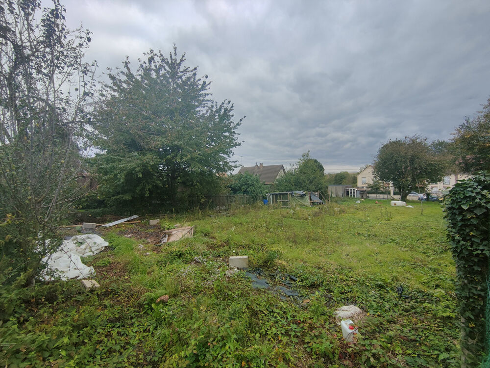 Vente Terrain JOLI TERRAIN A BATIR CLOS, PLAT ET VIABILISE  AVEC TOUT A L'EGOUT DE 770 M2 ENVIRON SUR 16 ML DE FACADE A GOIN Goincourt