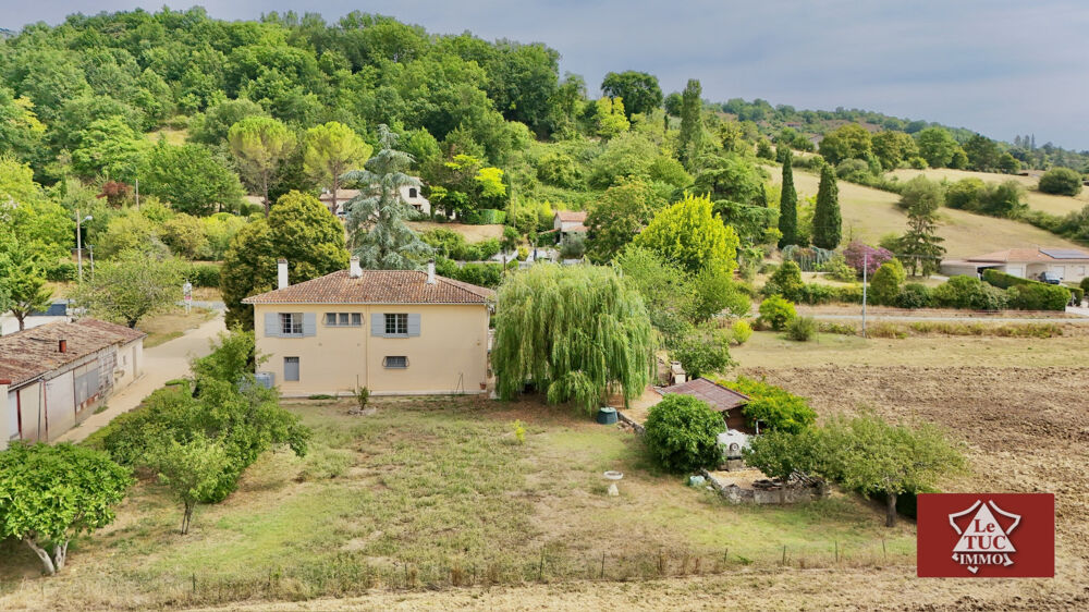 Maison 4 chambres avec garages et jardin