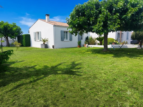   Maison 120 m2 + Gite 40 m2 .17120 Grézac Maison - 7 pièce(s) - 160 m²