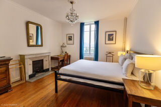  Propri�t�/ch�teau � vendre 14 pi�ces 303 m�