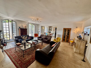  Maison à vendre 11 pièces 339 m²