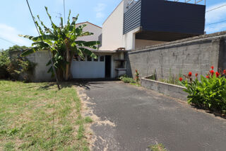  Terrain à vendre 587 m²