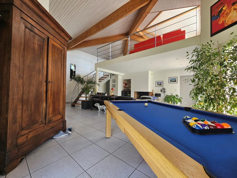 Demeure de prestige au coeur du Golf de Pessac 157 m2 avec piscine chauffée