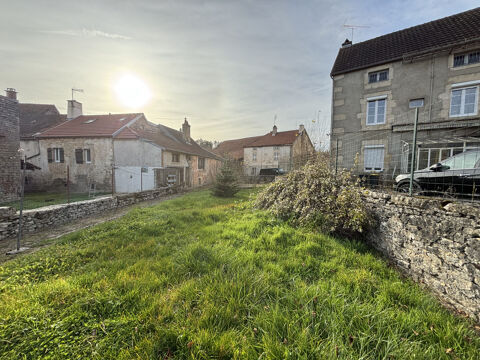   AIGNAY LE DUC   : Au c�ur  du village ,maison bourguignonne ann�e 1790 de 110m2 avec garage et terrain 530m2 Maison - 4 pi�ce(s) - 110 m�