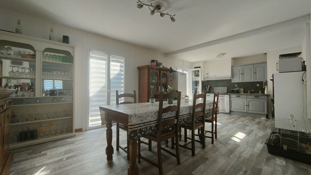 A 20 MN DE GISORS, MAISON RENOVEE DE 150 M2 HAB SUR 800 M2 DE TERRAIN CLOS AU CALME AVEC GARAGE ET SOUS SOL