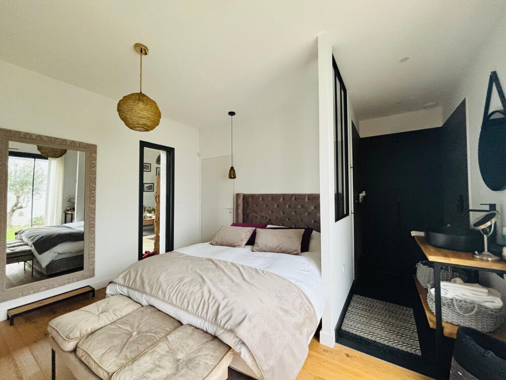 � vendre  Propri�t�/ch�teau La Rochelle (17000)