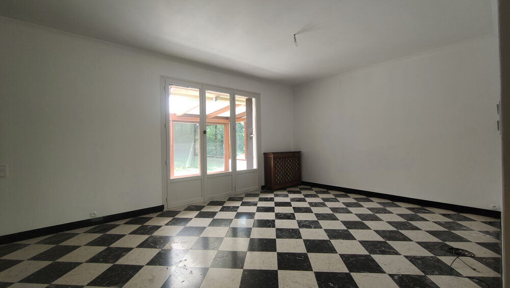Vente Maison A 15 MN DE BEAUVAIS, MAISON DE CHARME RENOVEE DE 110 M2 HAB AVEC SOUS SOL TOTAL VERANDA SUR 1000 M2 DE TERRAIN Beauvais
