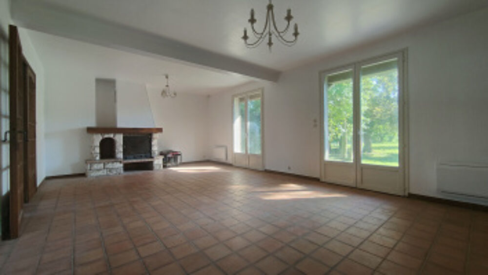 A 20 MN DE GISORS, JOLIE MAISON TRADITIONNELLE RENOVEE D'UNE SURFACE E 160 M2 HAB SUR 2000 M2 CLOS AU CALME