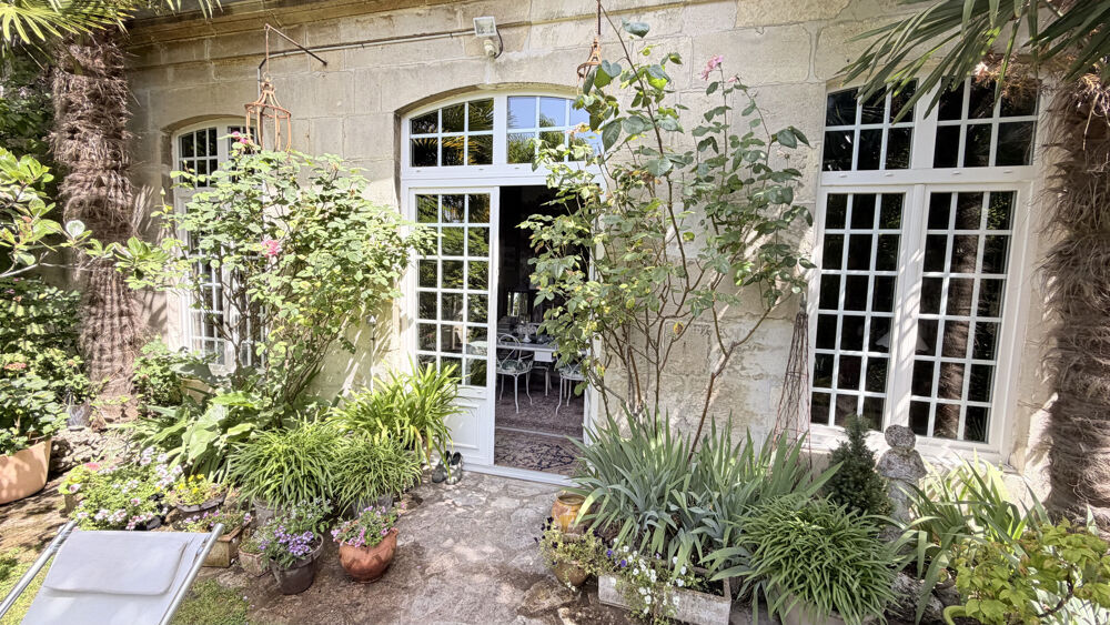 à vendre  Propriété/château Saint-Jean-d'Angély (17400)