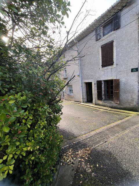 Maison de village à rénover avec cour 75600 Cenne-Monestis (11170)