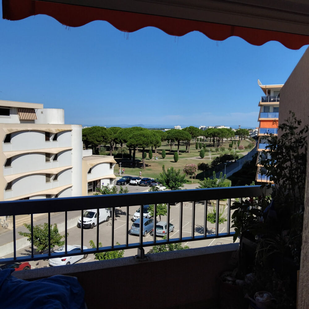 APPARTEMENT AVEC PETITE VUE MER, BALCON ET PARKING PRIVATIF