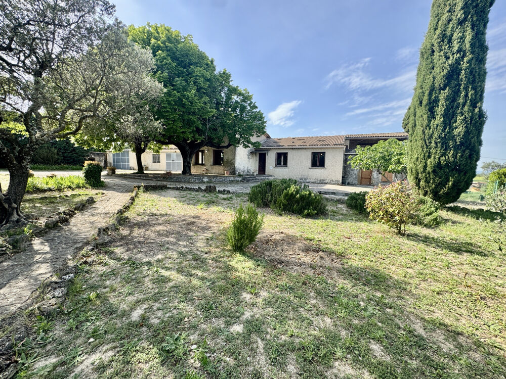 Maison 8 pièces 179 m² · à Ste Cecile les Vignes · 179 m² · 364 000 €