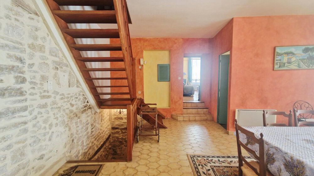 Vente Maison maison 3 chambres, 122 m2 habitables, cour intérieure et garage Bollene