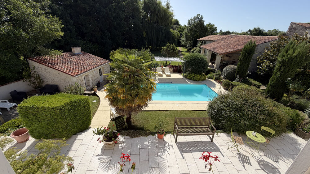Vente Propriété/Château Un domaine inspirant et enchanteur St jean d angely