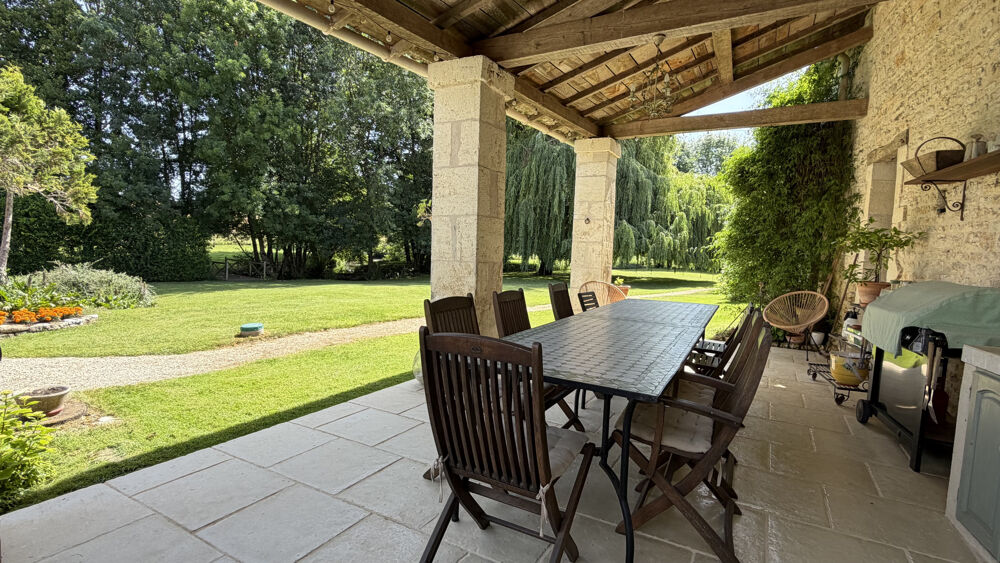 Vente Propriété/Château Un domaine inspirant et enchanteur St jean d angely
