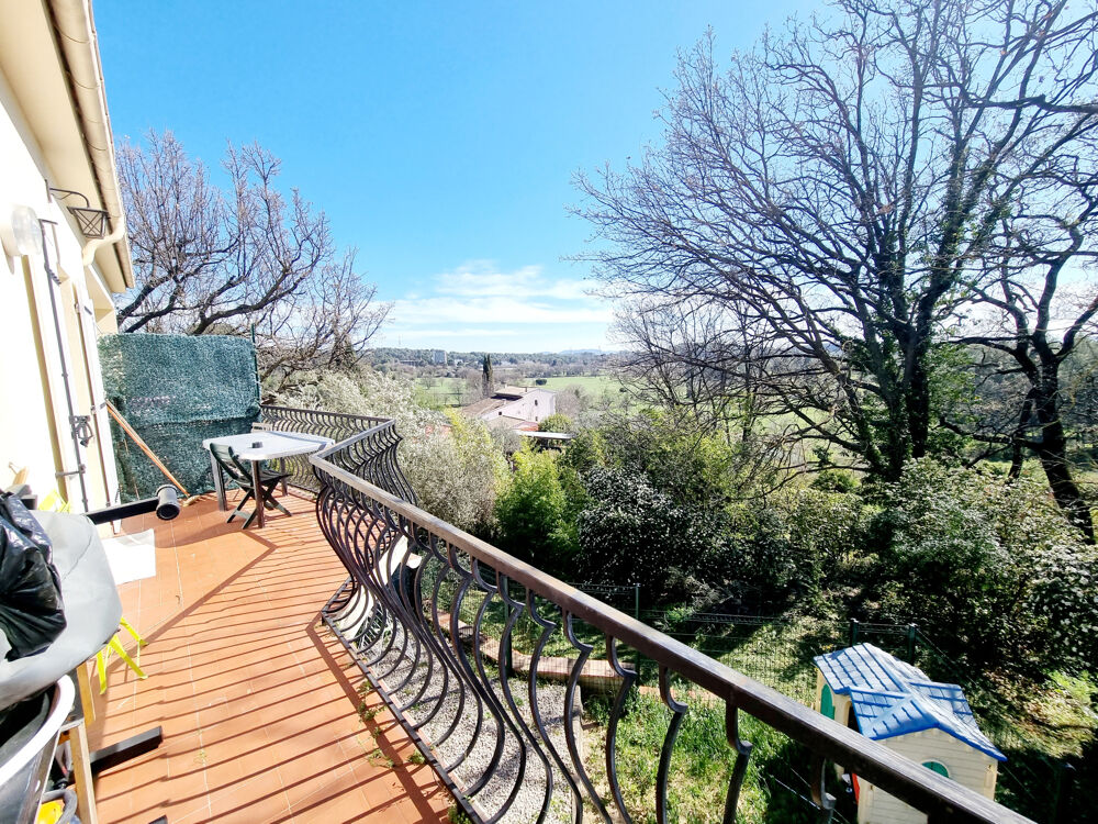 Vente Appartement Affaire et Rare Draguignan F2 1 ét 2 terrasse vendu avec terrain de 180m et 2 places parkiing 159000€ dpe d Draguignan