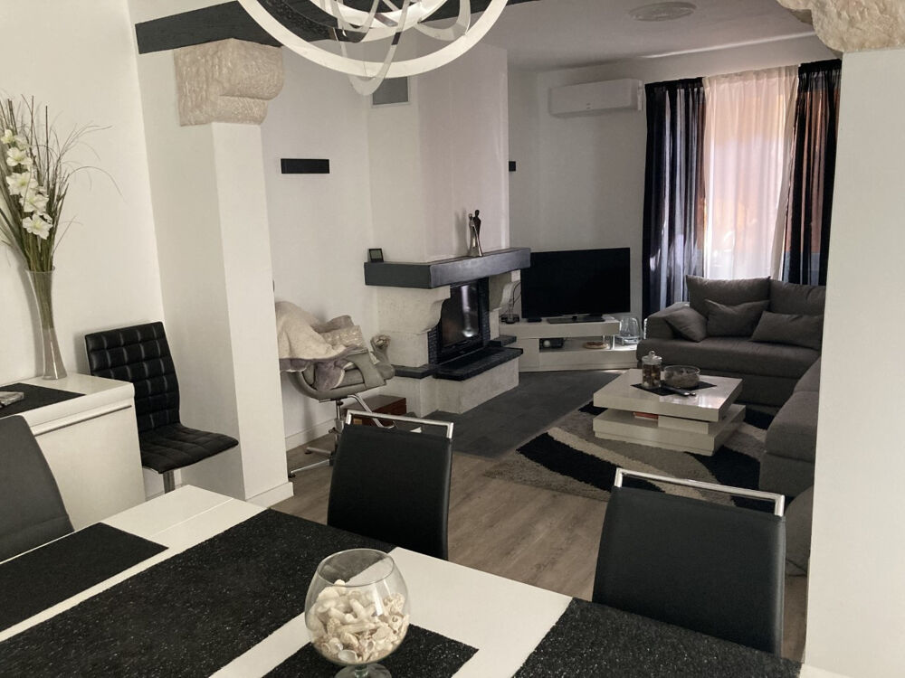 Vente Maison Maison de village 425 m2 avec cour intérieure Roquemaure