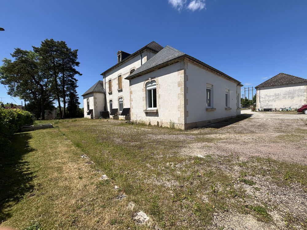 Vente Maison Côte d'Or : Bâtisse bourguignonne de 450m2 dont 260 m2 rénové (plain pied) , annexes, garages sur  4000m2 Ste colombe sur seine